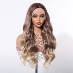 Hosszú hullámos invisible lace front paróka