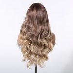 Hosszú hullámos invisible lace front paróka